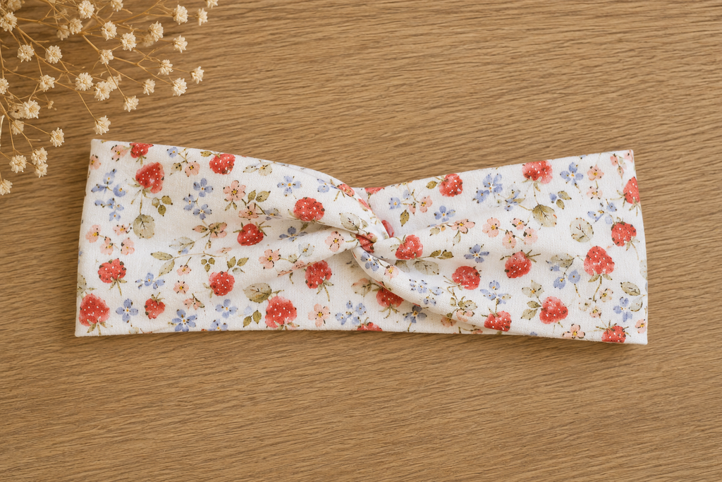 Cinta para el pelo Fresas silvestres en tejido elástico GOTS | Cruzada o clásica